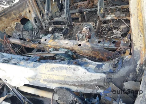 2017 Chevrolet Suburban Lt z USA, uszkodzony, nr VIN 1GNSCHKC3HR187545